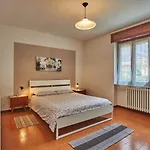 Simoni - Gla107 By Interhome Gera Lario
